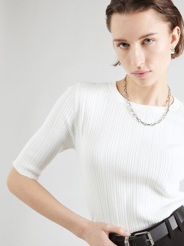 Pull-over s.Oliver en blanc