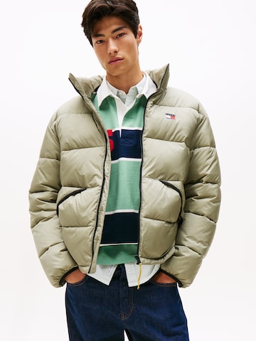 Tommy Jeans Демисезонная куртка 'VAIL' в Зеленый: спереди