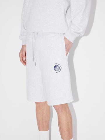 Regular Pantalon 'Dominic' LeGer Menswear en gris