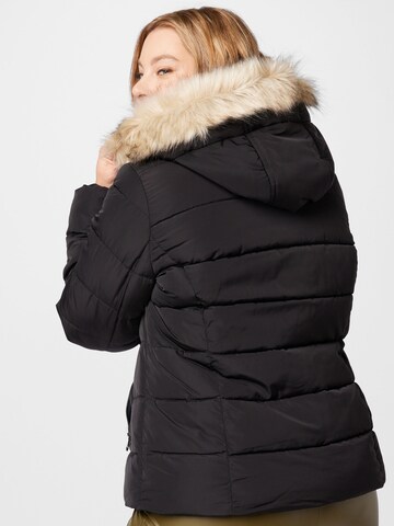 Vero Moda Curve Winter Jacket 'Mollie' in Black