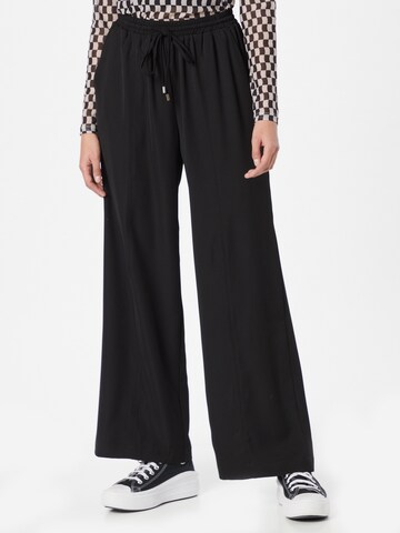 SISTERS POINT Wide leg Pants 'Vagna' in Black: front