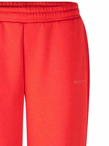 modström Szabványos Nadrág ' TiaMD ' - piros