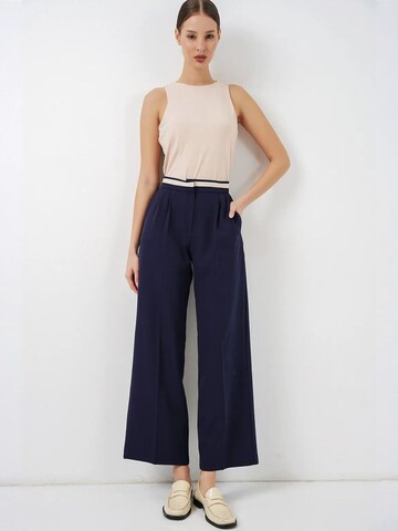 Bigdart Trousers in Blue: front