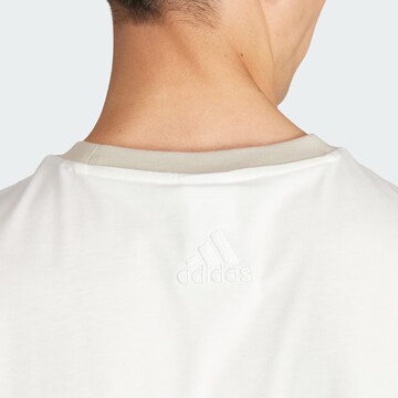 ADIDAS SPORTSWEAR - Camiseta funcional 'Essentials' en blanco