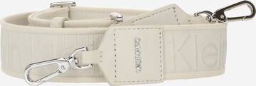 Calvin Klein Regular Accessoires voor tassen in Beige: voorkant