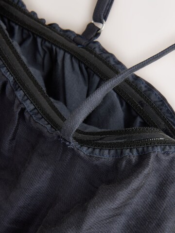 Next Top in Blau