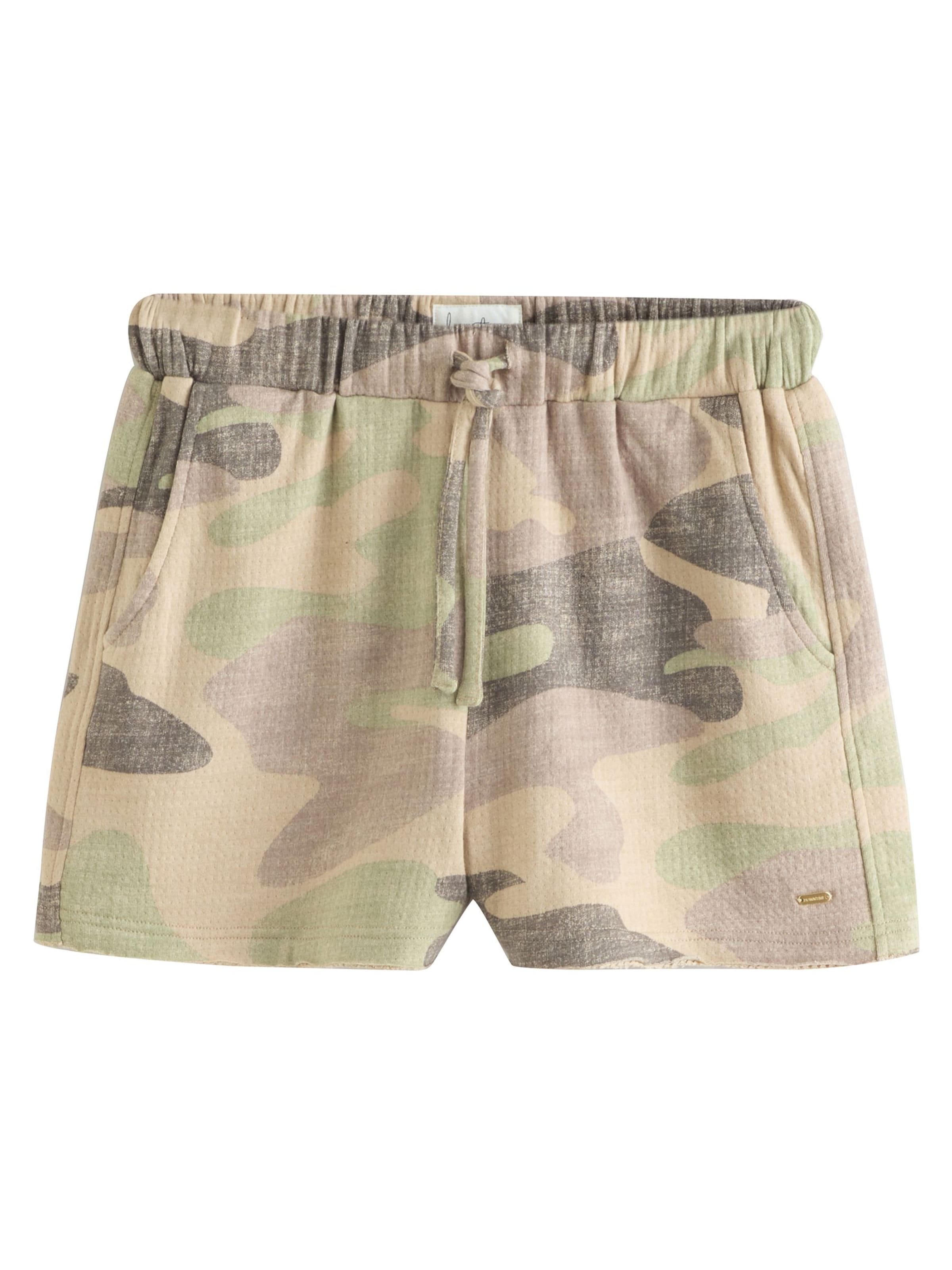 Next Regular Shorts in Grün: Vorderseite