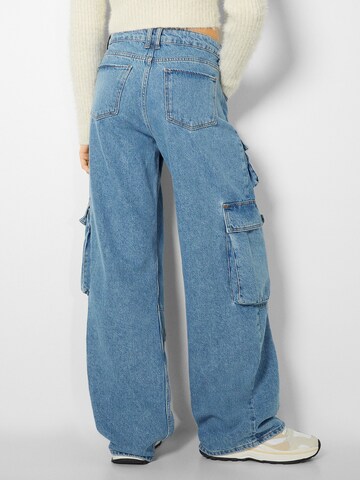 Wide Leg Jeans cargo Bershka en bleu