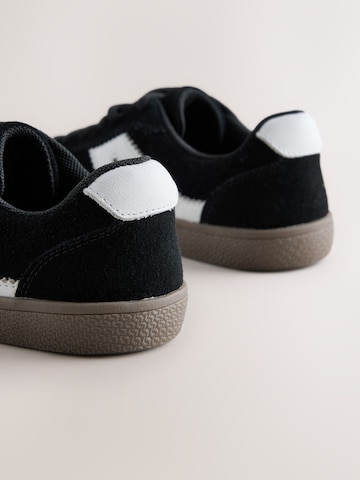 Baskets Next en noir