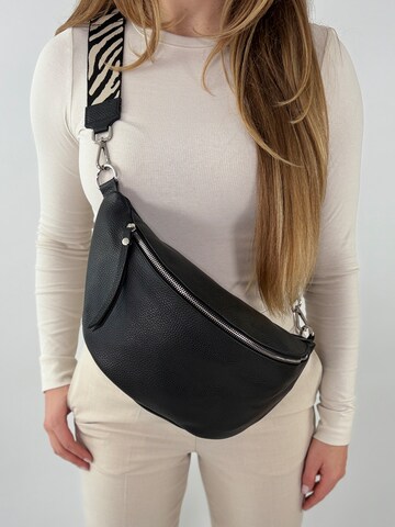 lePelou Gürteltasche 'KITTY' in Schwarz