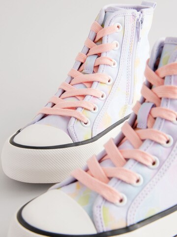 Next Sneaker in Pink