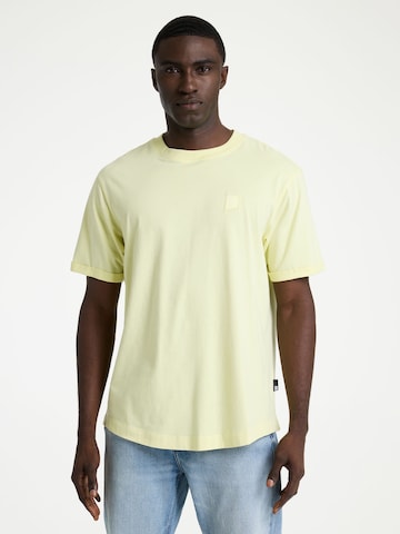 CHASIN' Shirt 'Brody' in Yellow: front