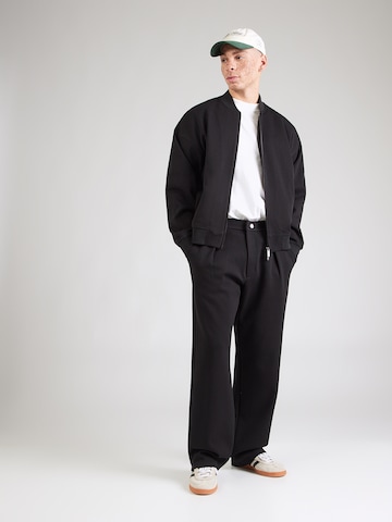 Regular Pantaloni de la GUESS pe negru