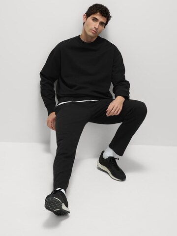 Regular Pantalon Marks & Spencer en noir : devant