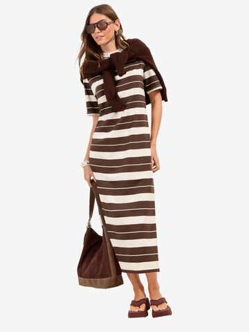 Robe Friends Like These en marron : devant