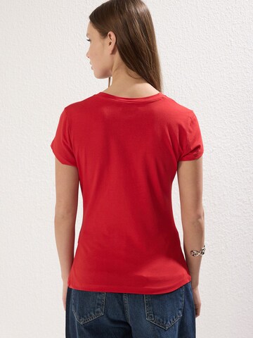 Trendyol Blouse in Rood