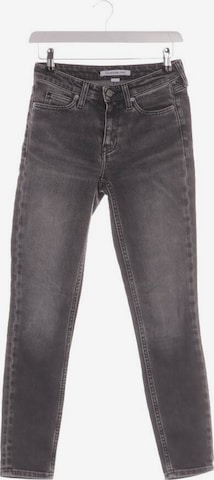 Calvin Klein Jeans 25 x 30 in Grau: predná strana