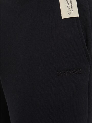 SOMWR Tapered Hose 'EMBARK' in Schwarz