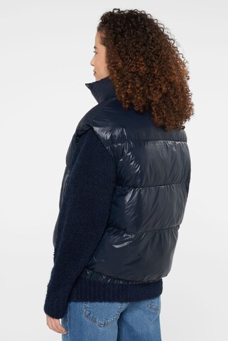 SENSES.THE LABEL Glänzende Steppweste Oversized in Blau