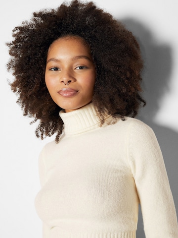 Bershka Pullover in Beige