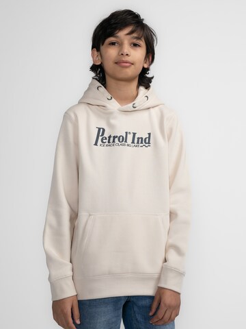 Petrol Industries Sweatshirt 'Fishhook' in Bruin: voorkant