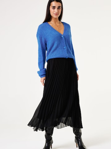 GARCIA Skirt in Black: front