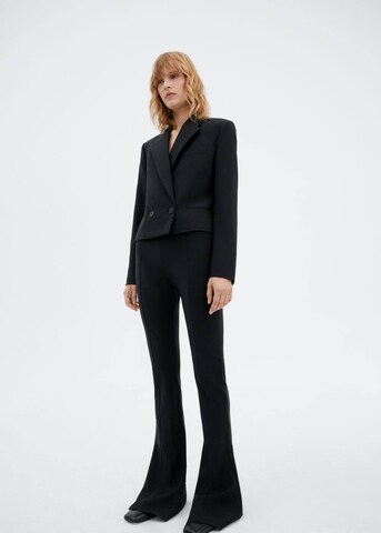 Evazați Pantaloni 'America' de la MANGO pe negru