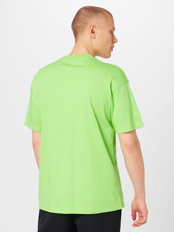 T-Shirt Nike Sportswear en vert