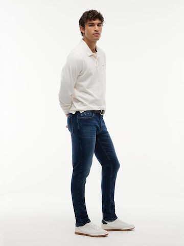 Tommy Jeans Regular Jeans 'AUSTIN' in Blau
