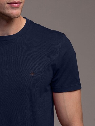 Laurent Vergne Shirt 'Thierry T-Shirt Navy Blue' in Blue: front