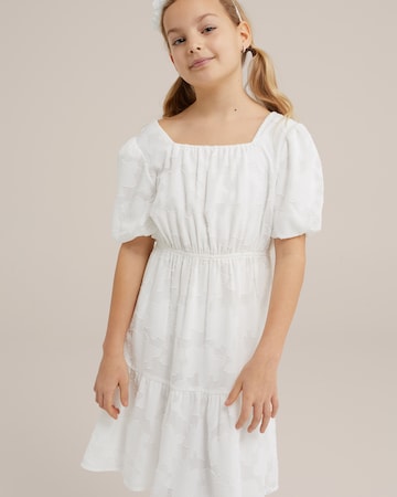 Robe WE Fashion en blanc