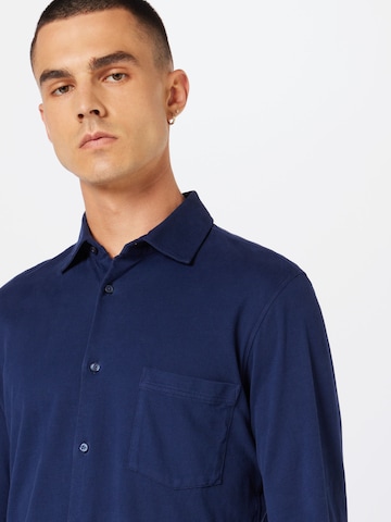 BOSS Přiléhavý střih Společenská košile – modrá