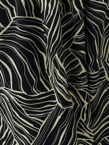 Robe 'Amber' BWLDR en noir