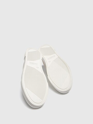 Baskets basses Pull&Bear en blanc