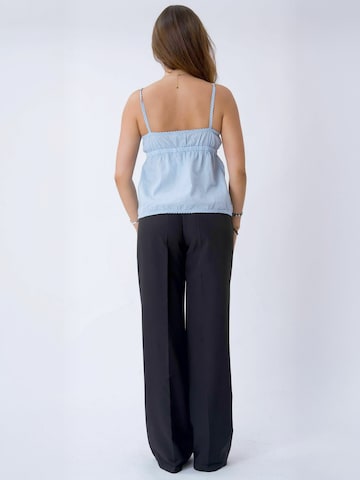 Top ' Bella ' di ITS MAY in blu: dietro