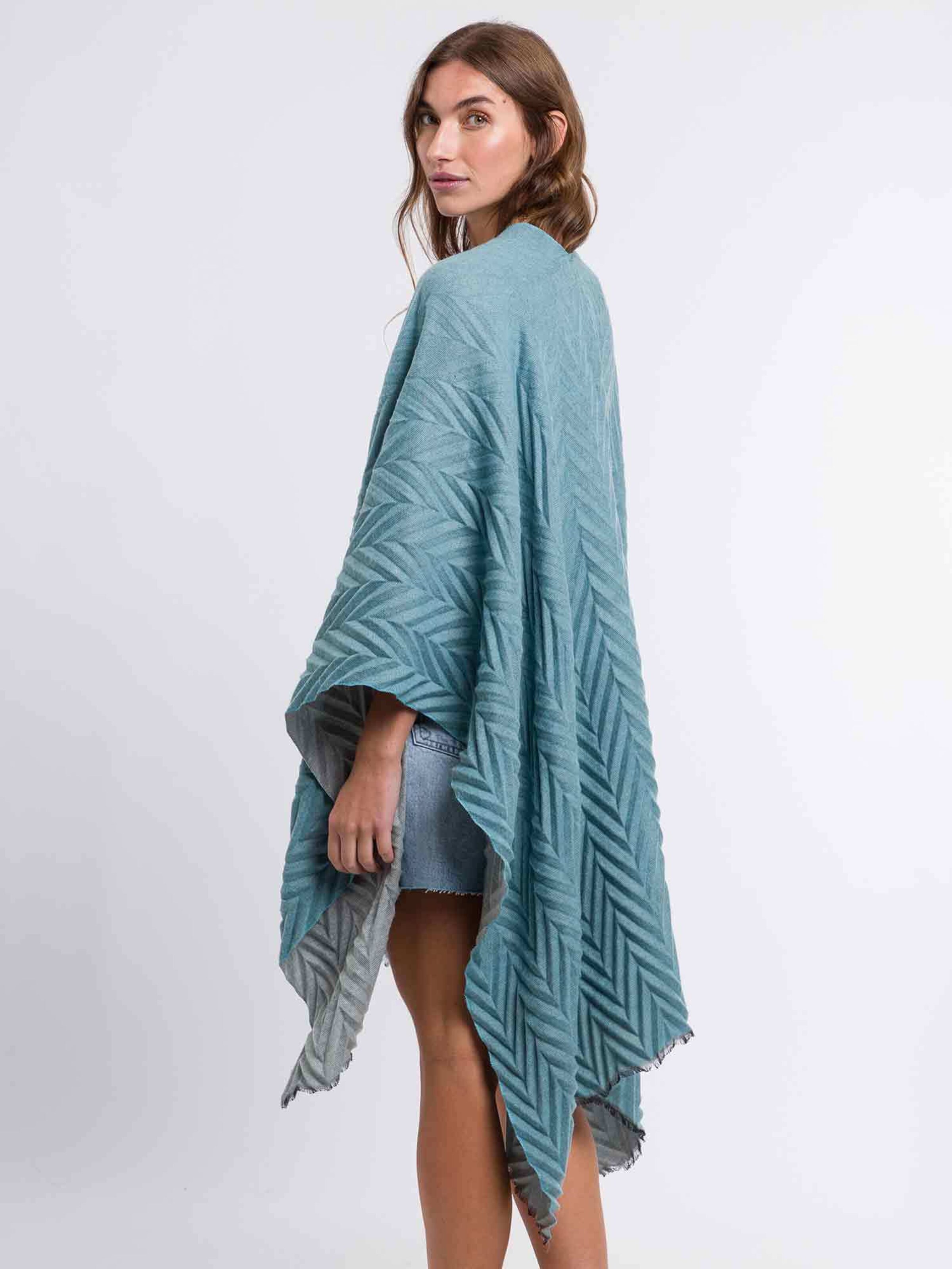 FRAAS Cape in Grey