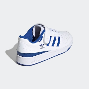 ADIDAS ORIGINALS - Sapatilhas 'Forum Low' em branco