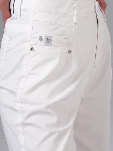 M.O.D MIRACLE OF DENIM - Pierna ancha Pantalón en blanco