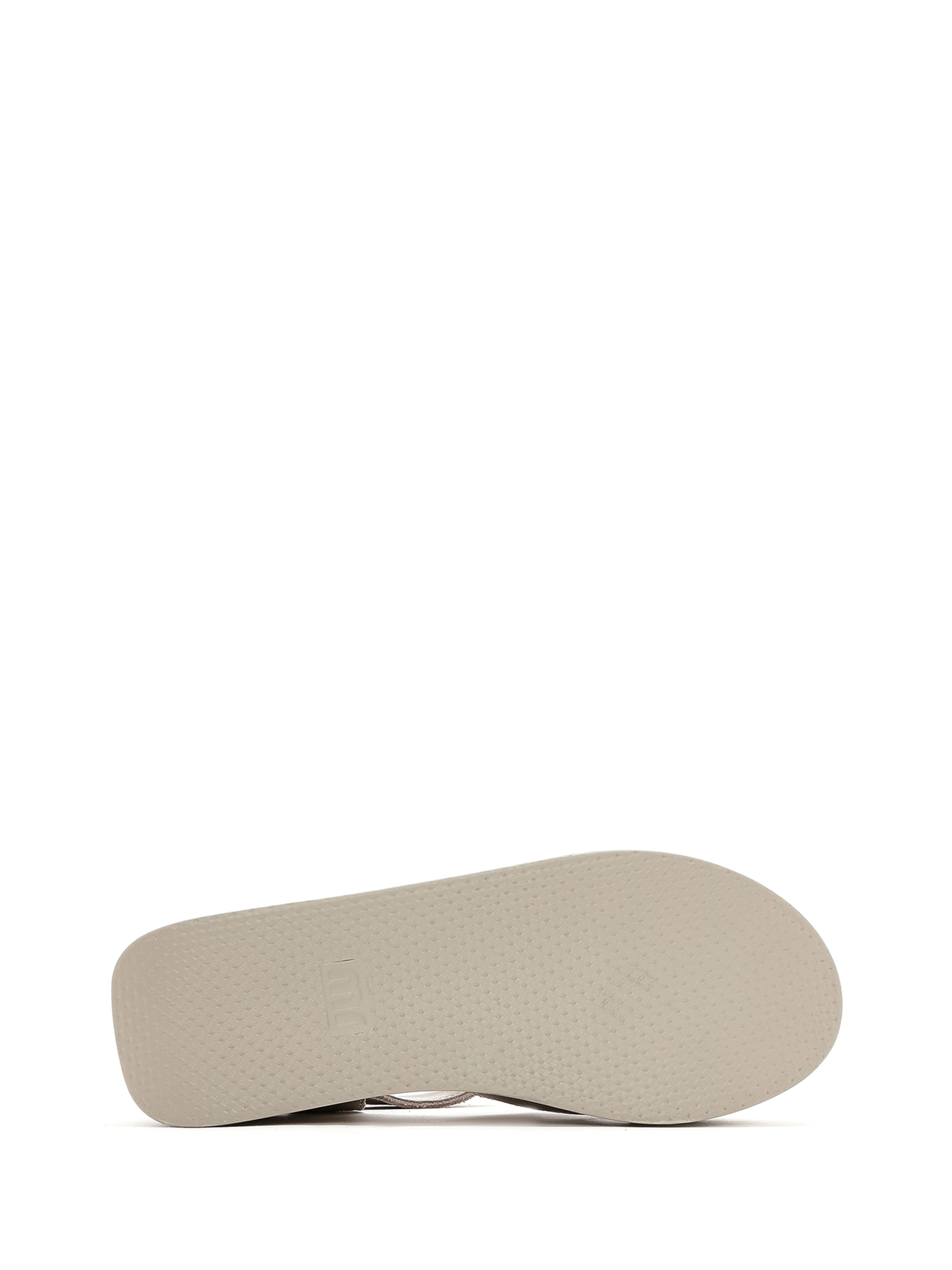 Derimod Sandale in Grau