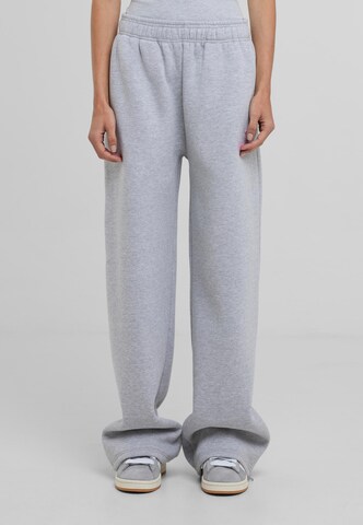 Felicious Loose fit Trousers in Grey: front