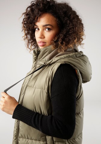 Tamaris Winter Coat in Green