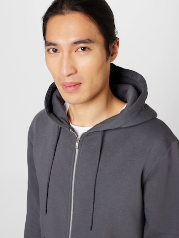 ABOUT YOU Zip-Up Hoodie 'Bjarne' in Grey