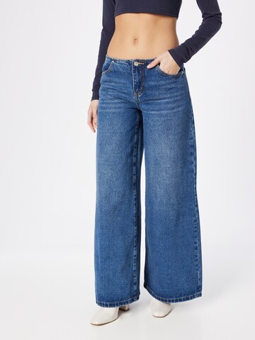 Edikted Wide leg Jeans in Blue: front