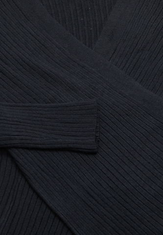 EUCALY Sweater in Black
