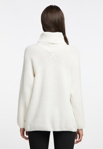 RISA Пуловер в бяло