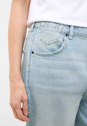 MUSTANG Tapered Jeans in Blau