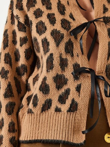 Cardigan Bianco Lucci en beige