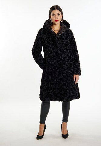 faina Winter coat in Black: front