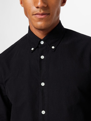 NN07 - Ajuste regular Camisa 'Arne' en negro