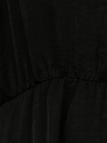 Robe 'VMJENICE' Vero Moda Curve en noir